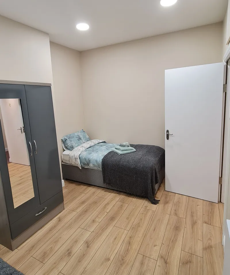 Emmet Street, 5-bed house