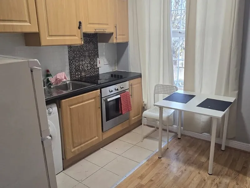 2 Bed Apartment North Circular Road