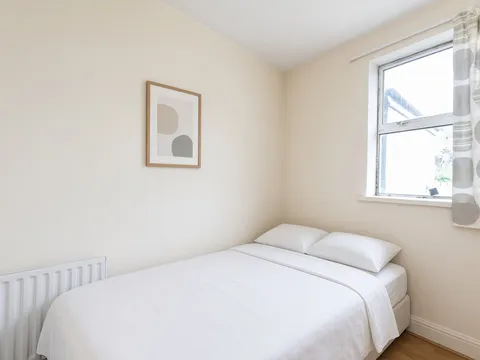 2 Bed Apartment Fontenoy Street Apt 1, photo 4