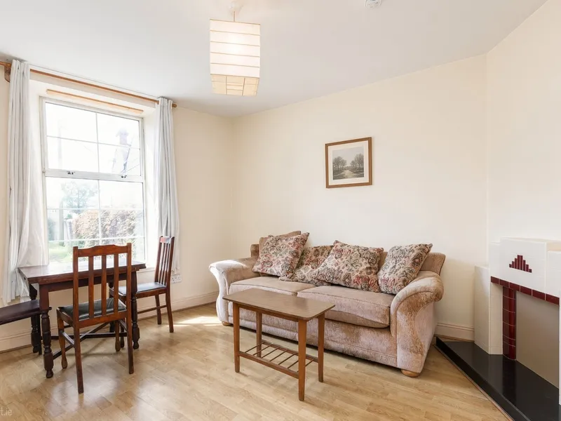 2 Bed Apartment Fontenoy Street Apt 1